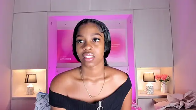 MaraBaker online show from November 30, 2025, 12:39 pm