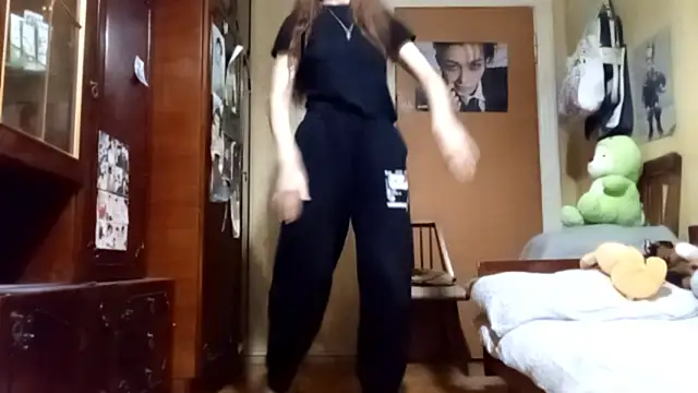 Miralily online show from October 19, 2025, 3:48 pm