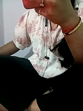 PG girl 12th online show from November 28, 2025, 4:12 am