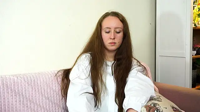 IngridCothron online show from October 19, 2025, 2:09 pm