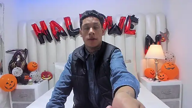 GaelCarter online show from November 1, 2025, 3:46 am