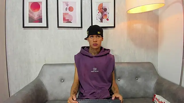 GaelCarter online show from December 17, 2025, 3:55 am