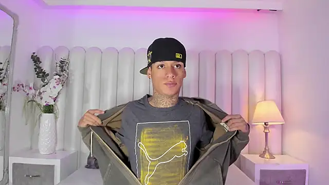 GaelCarter online show from December 3, 2025, 4:24 am