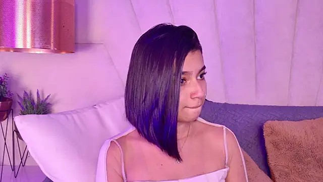 AlyssaRay online show from December 19, 2025, 7:38 pm