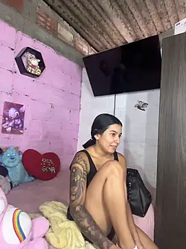 AlyssaRay online show from May 21, 2026, 3:42 pm