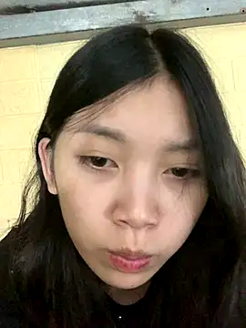 linh-lan1 online show from October 18, 2025, 2:52 pm