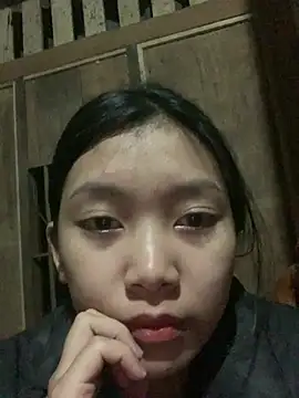 Snapshot of linh-lan1 chatting on February 4, 2026, 12:44 pm linh-lan1 online show from February 4, 2026, 12:44 pm