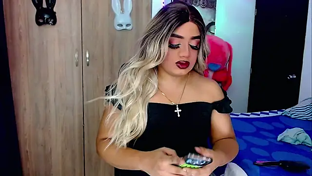 Snapshot of Sofiabigcock22 chatting on October 27, 2025, 11:11 am Sofiabigcock22 online show from October 27, 2025, 11:11 am