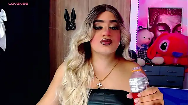 Snapshot of Sofiabigcock22 chatting on October 24, 2025, 9:47 pm Sofiabigcock22 online show from October 24, 2025, 9:47 pm