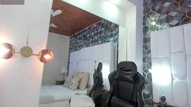 Snapshot of denisse_khan chatting on February 13, 2026, 5:02 pm denisse khan online show from February 13, 2026, 5:02 pm