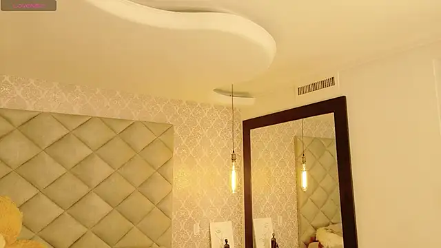 CARO ADAMS1 online show from February 12, 2026, 10:37 am