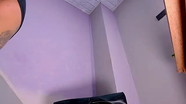 VioletGil Party  online show from January 14, 2026, 3:54 am