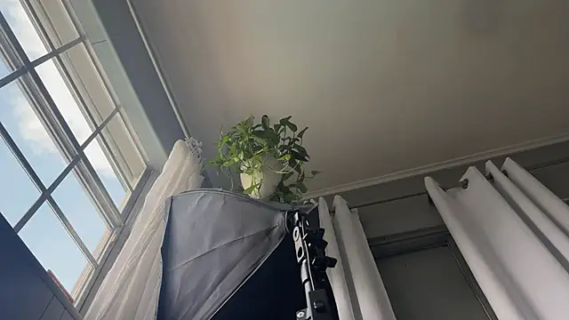 Snapshot of KitanaTana chatting on October 27, 2025, 3:13 pm KitanaTana online show from October 27, 2025, 3:13 pm