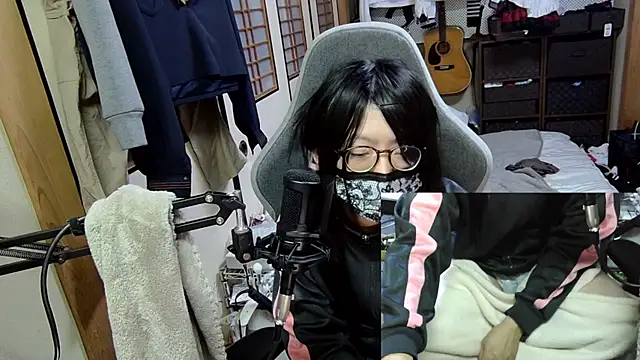 Snapshot of harinyanxxx chatting on February 7, 2026, 9:23 pm harinyanxxx online show from February 7, 2026, 9:23 pm