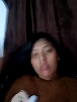 Snapshot of Esmeralda_baby chatting on October 18, 2025, 11:07 pm Esmeralda baby online show from October 18, 2025, 11:07 pm