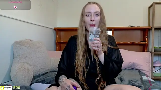 Pattyworld69 online show from April 16, 2026, 9:39 pm