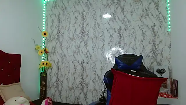  Danna Milf  online show from November 23, 2025, 12:20 am