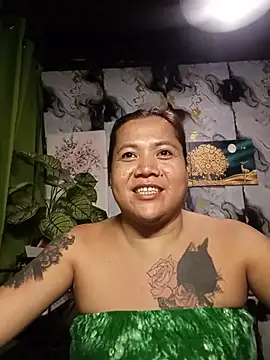 Snapshot of trishacummerts chatting on July 19, 2026, 12:02 pm trishacummerts online show from July 19, 2026, 12:02 pm