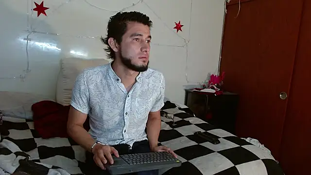 Snapshot of picante70_ chatting on February 20, 2026, 10:17 am picante70 online show from February 20, 2026, 10:17 am