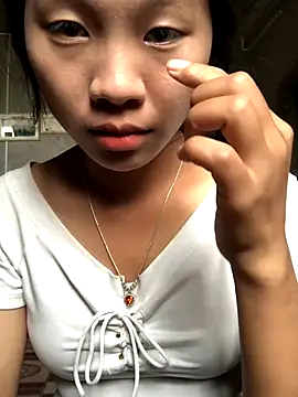 namicute online show from October 13, 2025, 4:36 am