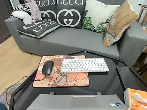 Hanna Mina online show from October 24, 2025, 5:50 am