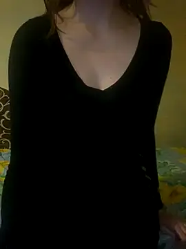 Snapshot of KittieCreme chatting on November 4, 2025, 1:26 pm KittieCreme online show from November 4, 2025, 1:26 pm