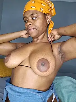 certifiedhottie2025 online show from June 26, 2026, 7:25 am