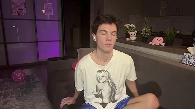 Snapshot of Jeremy1Scott chatting on November 23, 2025, 3:38 am Jeremy1Scott online show from November 23, 2025, 3:38 am