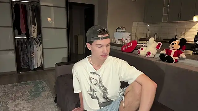 Snapshot of Jeremy1Scott chatting on November 16, 2025, 3:33 am Jeremy1Scott online show from November 16, 2025, 3:33 am