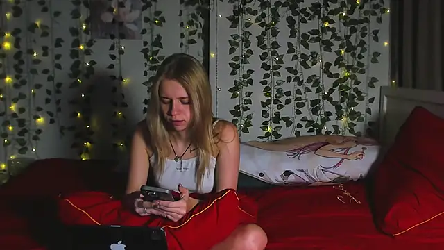 Sweet Student online show from October 20, 2025, 9:59 pm
