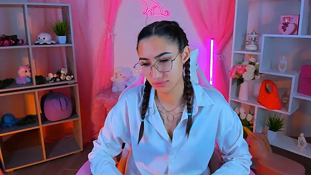 RebeckaThornton online show from November 6, 2025, 8:07 am