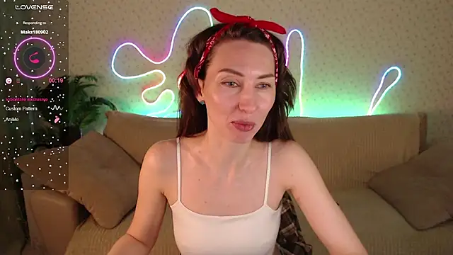 Lilith Sora online show from February 14, 2026, 6:41 pm