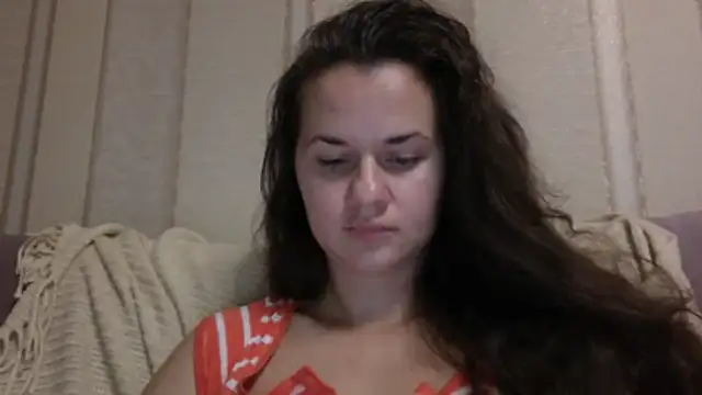 GiaaCaranggi online show from November 12, 2025, 6:23 pm