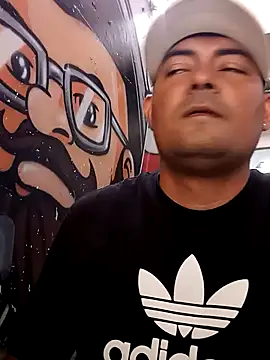 sexyandres 23 online show from April 18, 2026, 4:42 pm