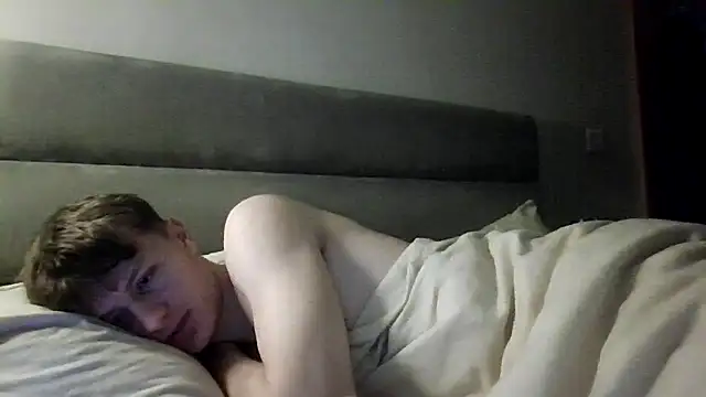 bigstud0069 online show from October 19, 2025, 1:08 am
