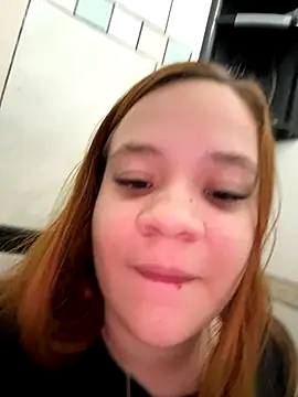 ruivinhadancer online show from November 15, 2025, 5:50 pm