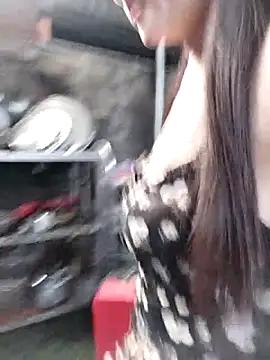 -Bonniee- online show from October 19, 2025, 12:35 am