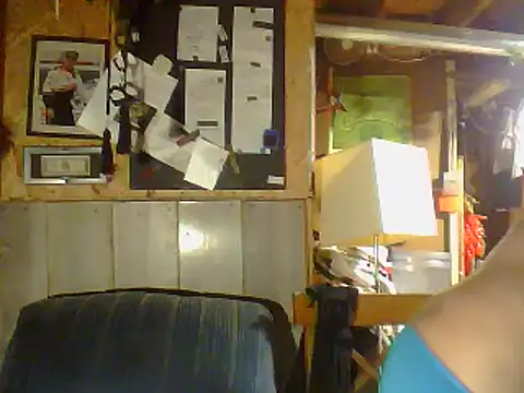 Snapshot of OldManOnline chatting on June 19, 2026, 5:57 am OldManOnline online show from June 19, 2026, 5:57 am