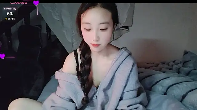 hyp0crite online show from November 21, 2025, 3:33 pm