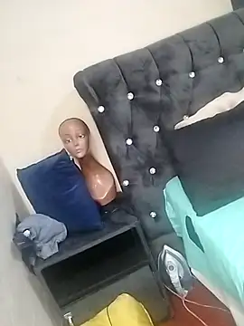 CaramelBoootie online show from November 21, 2025, 6:07 pm