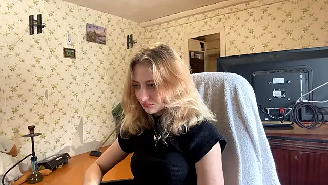 Snapshot of AmeliLia chatting on March 3, 2026, 11:28 am AmeliLia online show from March 3, 2026, 11:28 am
