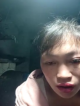 siusiu-00 online show from December 17, 2025, 8:36 pm