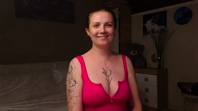 Snapshot of Amy__Leee_ chatting on May 12, 2026, 7:20 pm Amy Leee online show from May 12, 2026, 7:20 pm