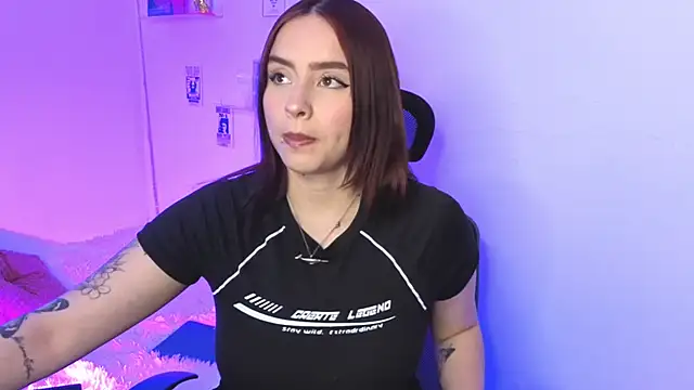 Snapshot of Emily_Lindey chatting on February 27, 2026, 1:17 am Emily Lindey online show from February 27, 2026, 1:17 am