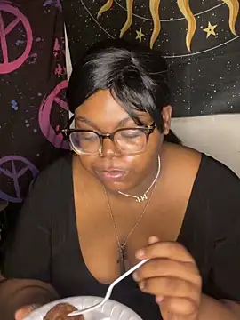 TheChubbySiren online show from March 13, 2026, 2:38 am