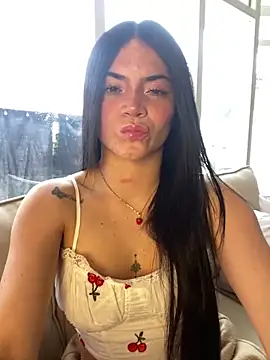 PamelaJonsom  online show from June 19, 2026, 5:08 pm