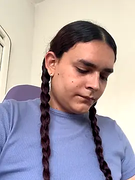 La-Gatiita-trans online show from December 5, 2025, 4:27 pm