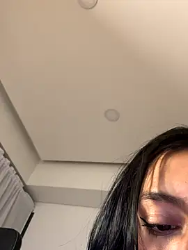 Nahomy cute1 online show from November 27, 2025, 2:45 am