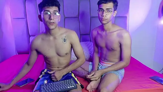 Desire4Duo online show from February 10, 2026, 10:47 am