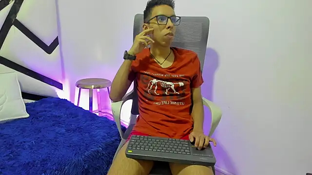 TwinkD asian online show from October 21, 2025, 3:06 am